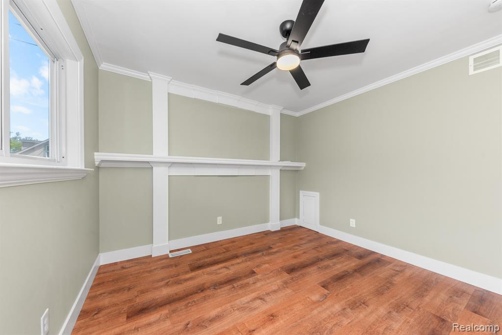 560 McMunn Street, South Lyon, MI 48178 — Photo 19