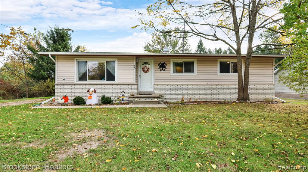 410 N Lester Street, Capac, MI 48014 — front exterior