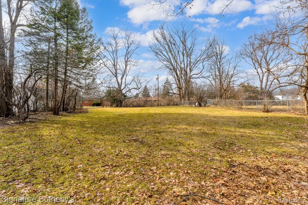 237 Marlborough Drive, Bloomfield Hills, MI 48302 — Photo 33
