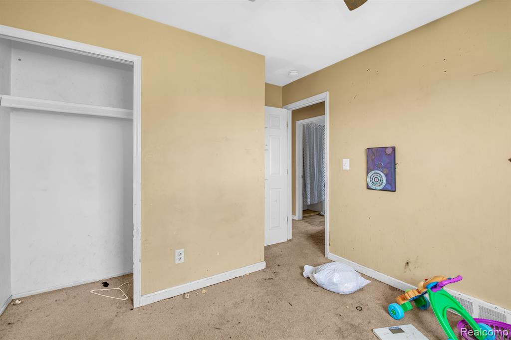 21385 MAJESTIC Avenue, Ferndale, MI 48220 — Photo 12