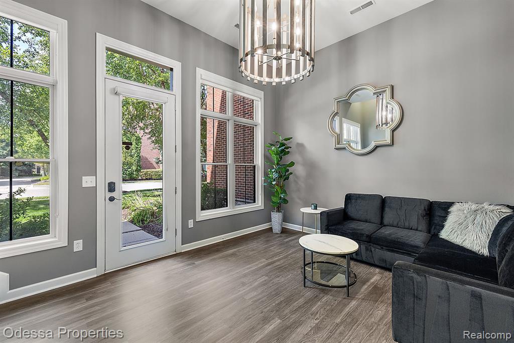527 Lewis Street, Birmingham, MI 48009 — Photo 3
