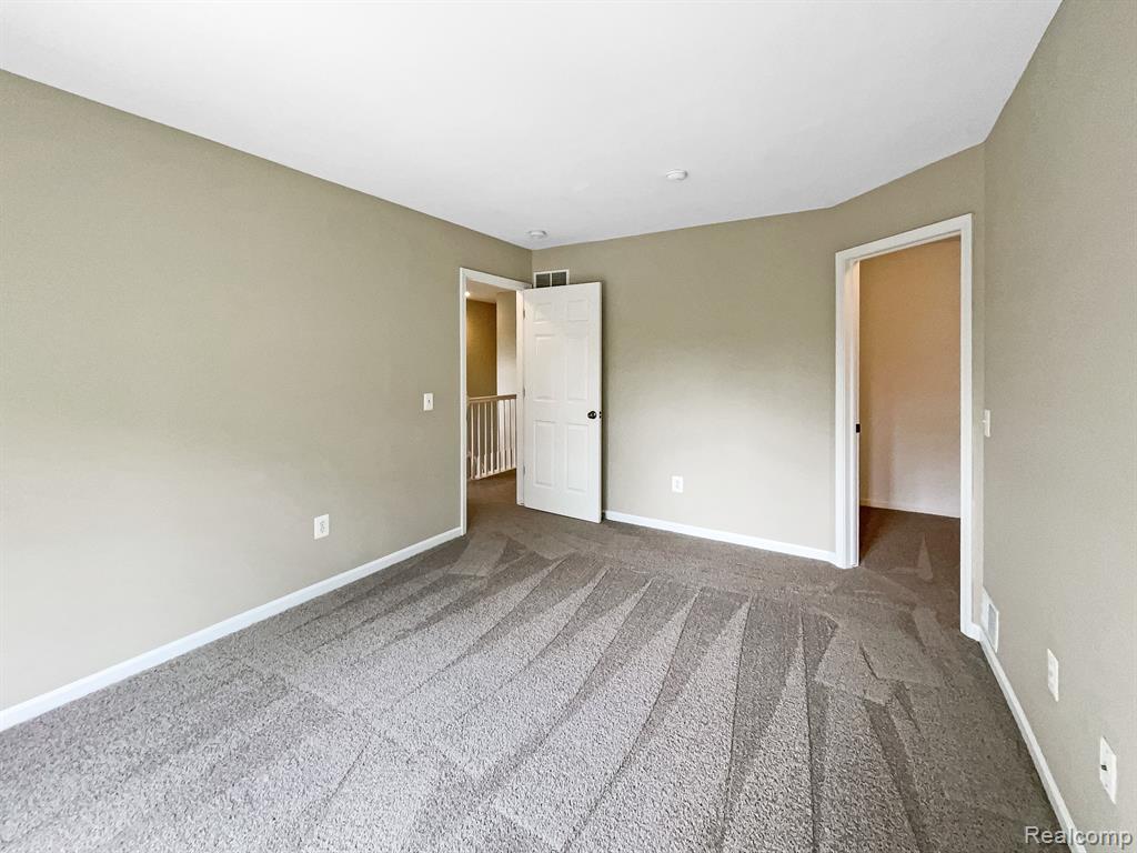 41140 MAPLEWOOD Drive, Canton, MI 48187 — Photo 10