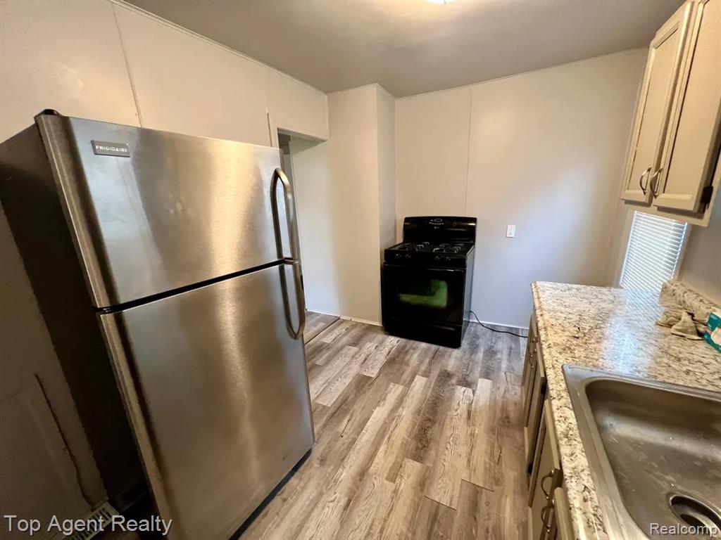 7511 ORCHARD Avenue, Warren, MI 48091 — Photo 6