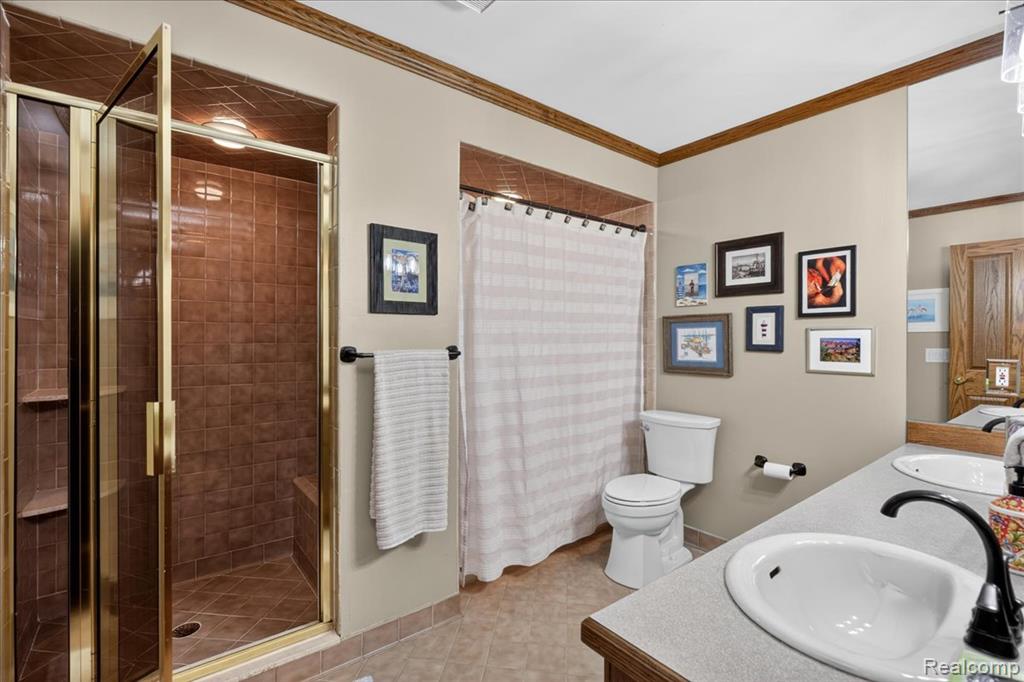18974 Riverway Court, Clinton Twp, MI 48038 — Photo 32