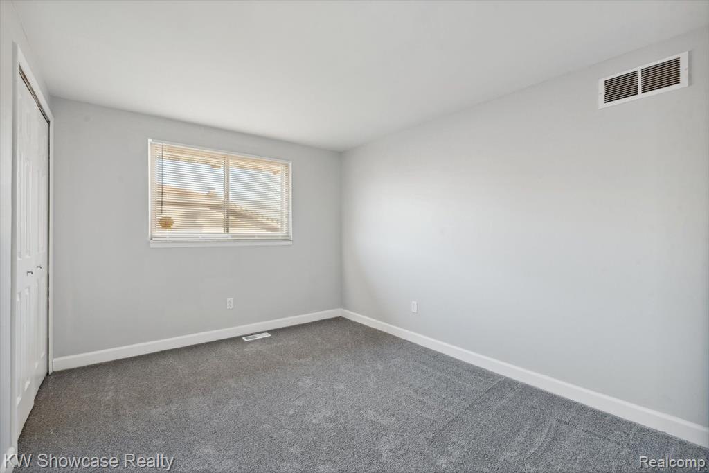 44048 Harsdale Drive, Canton, MI 48187 — Photo 28