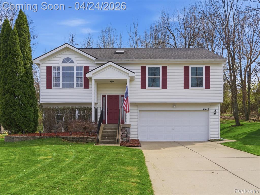 5617 Millpointe Drive, Waterford, MI 48327 — front exterior