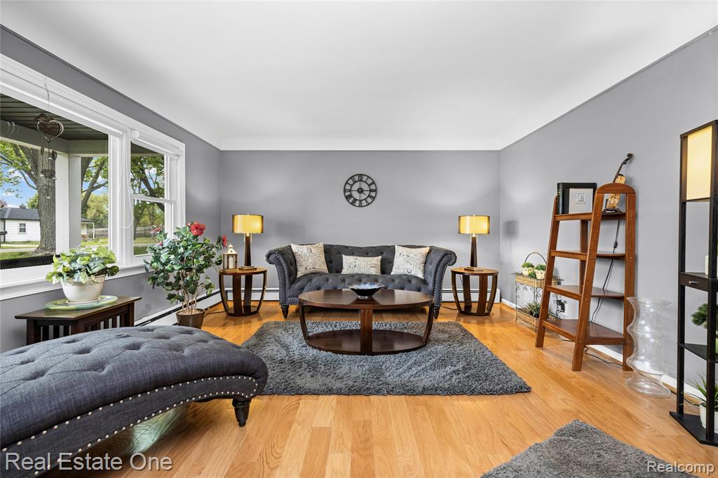 2262 Kohler Street, Waterford, MI 48329 — Photo 9