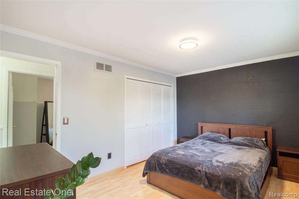 4300 Connie Drive, Sterling Heights, MI 48310 — Photo 17