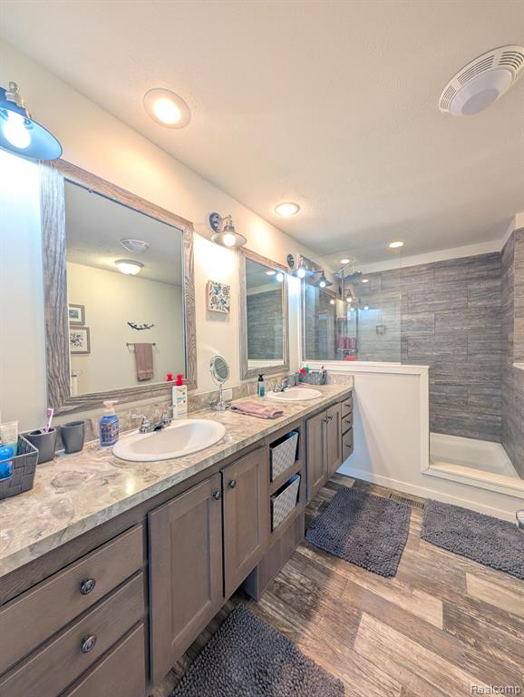 11219 Wildbrook Court, South Lyon, MI 48178 — Photo 17