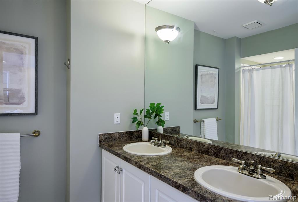 479 Newburne Pointe, Bloomfield Hills, MI 48304 — Photo 25