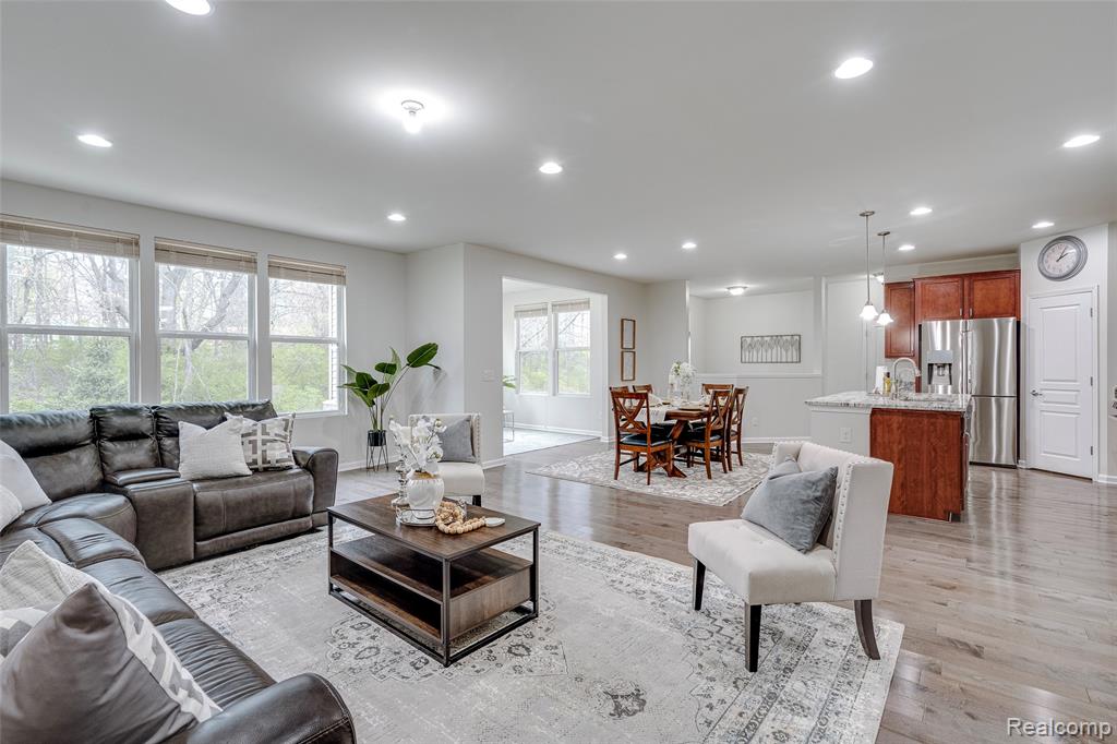 30065 Braeburn Street, New Hudson, MI 48165 — Photo 15