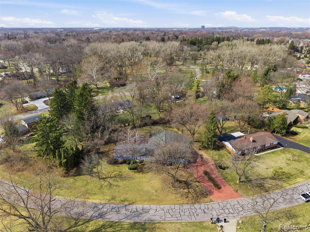 1690 Ledbury Drive, Bloomfield Hills, MI 48304 — Photo 8