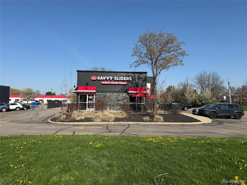 3464 Okemos Road, Okemos, MI 48864 — Photo 2