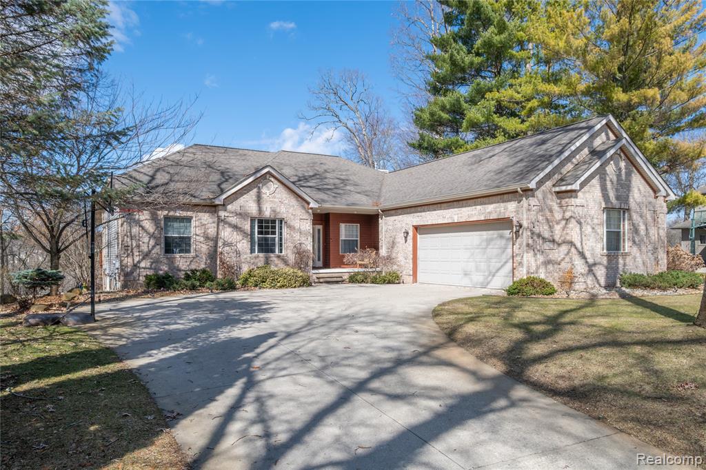 4204 Pavilion Court, Fenton, MI 48430 — Photo 3