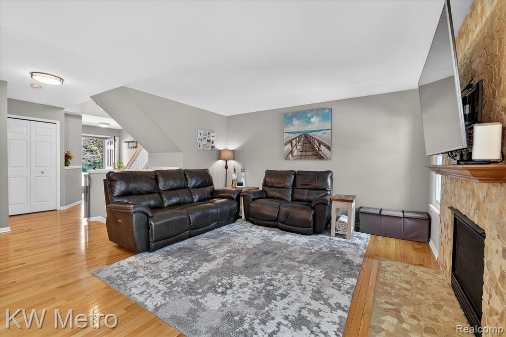 8181 Springdale Drive, White Lake, MI — Photo 10