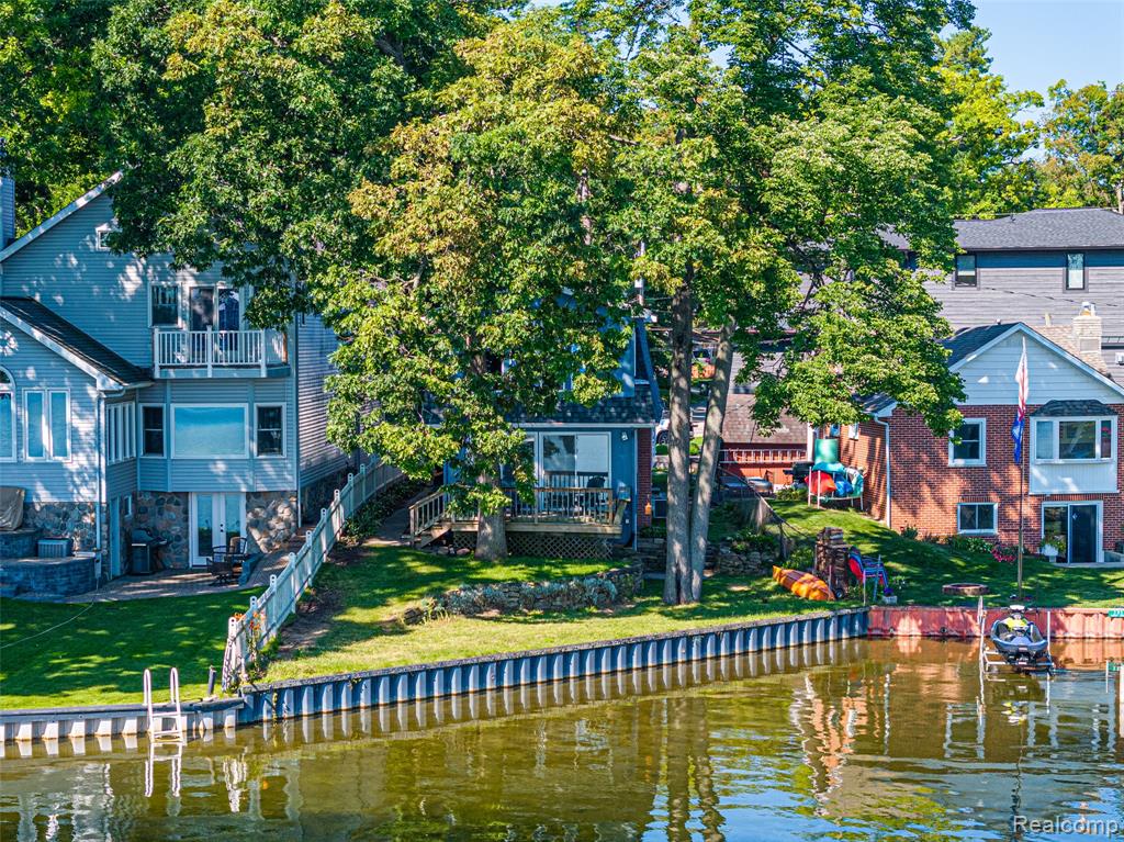 391 SHADY OAKS Street, Lake Orion, MI 48362 — Photo 12