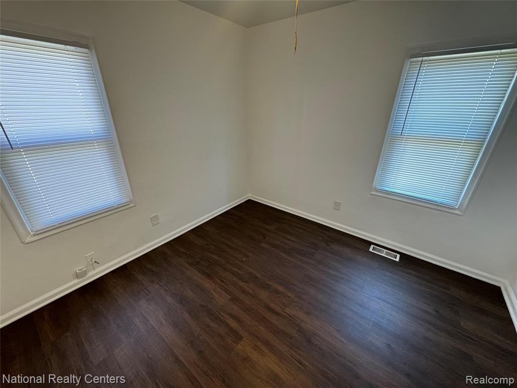 8709 Toepfer Road, Warren, MI 48089 — Photo 9