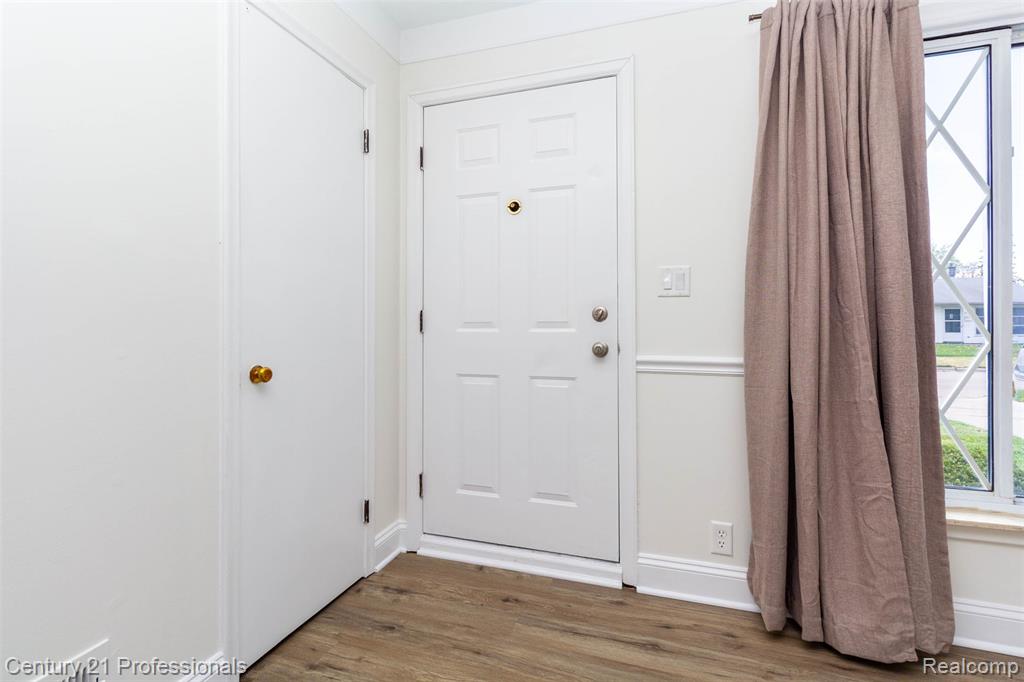 21892 Ehlert Avenue, Warren, MI 48089 — Photo 5
