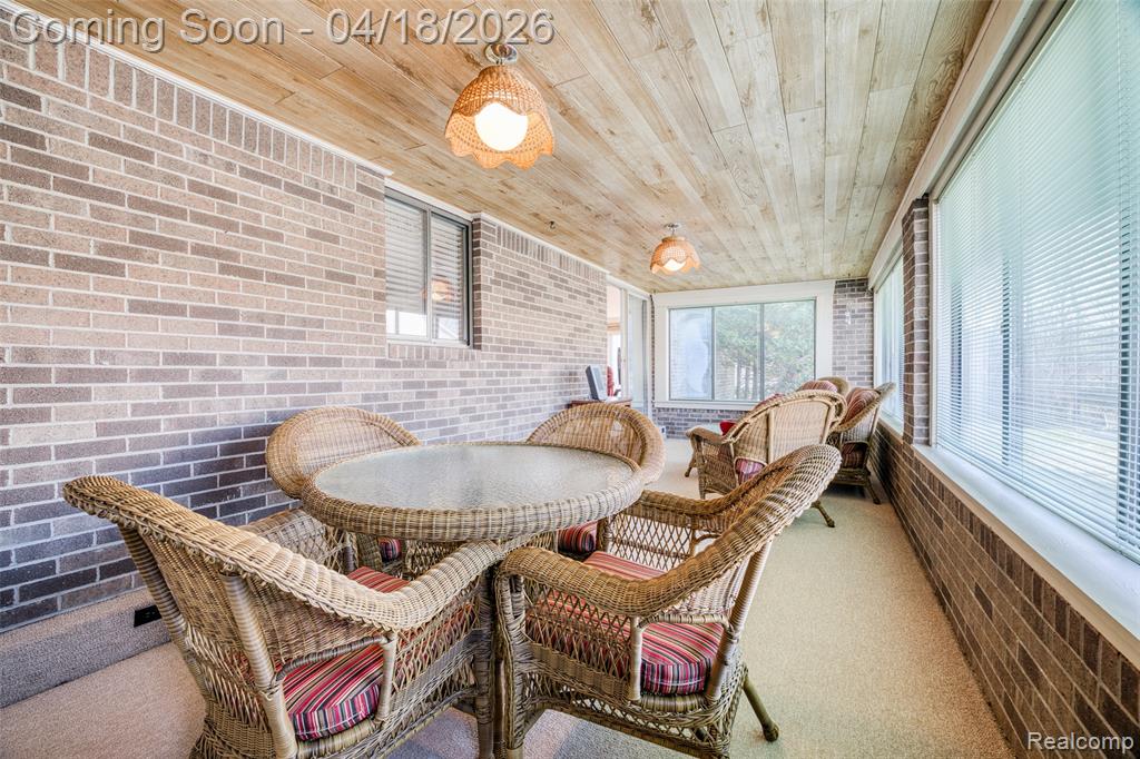35631 Heritage Lane, Farmington, MI 48335 — Photo 28