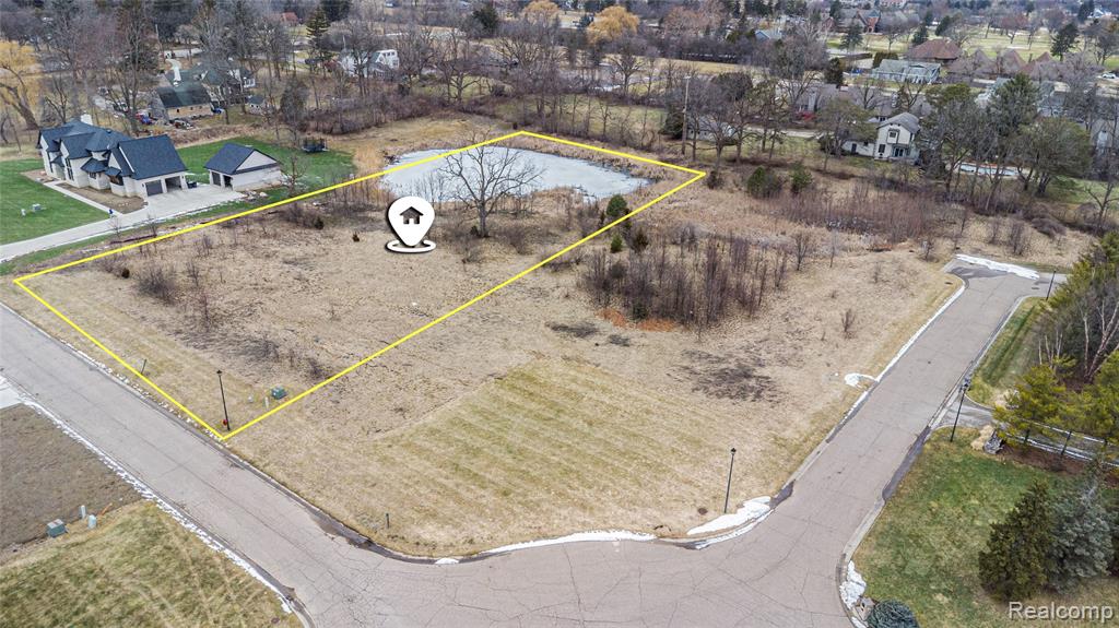 unit 20 Fairway Trail, Grand Blanc, MI 48439 — front exterior