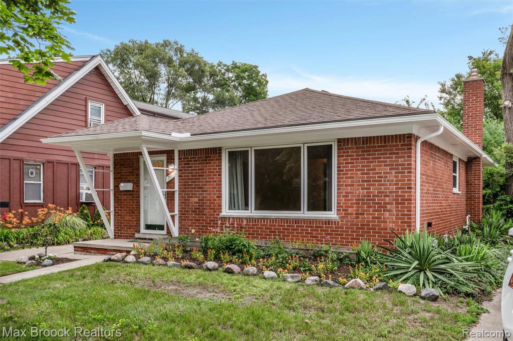 71 Maplefield Road, Pleasant Ridge, MI — Photo 4