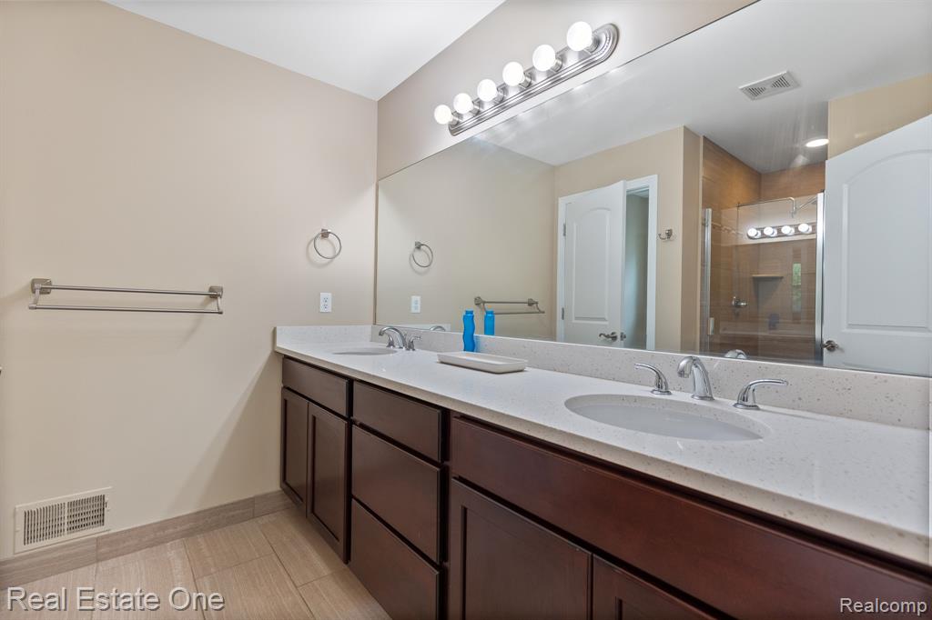 68 Biltmore Drive, Troy, MI 48084 — Photo 25