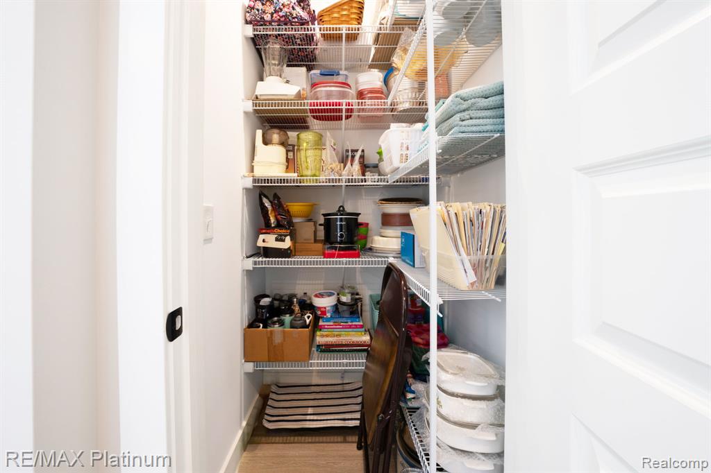 9860 Havendale Drive, Brighton, MI 48114 — Photo 14