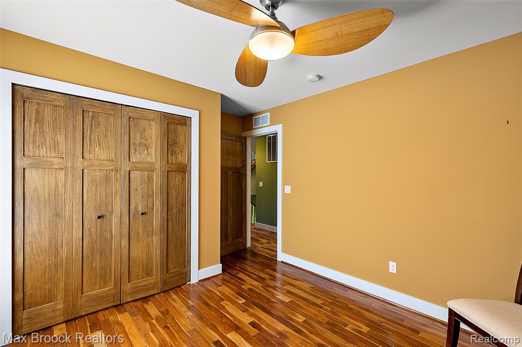 2022 Willow Beach Street, Keego Harbor, MI 48320 — Photo 18