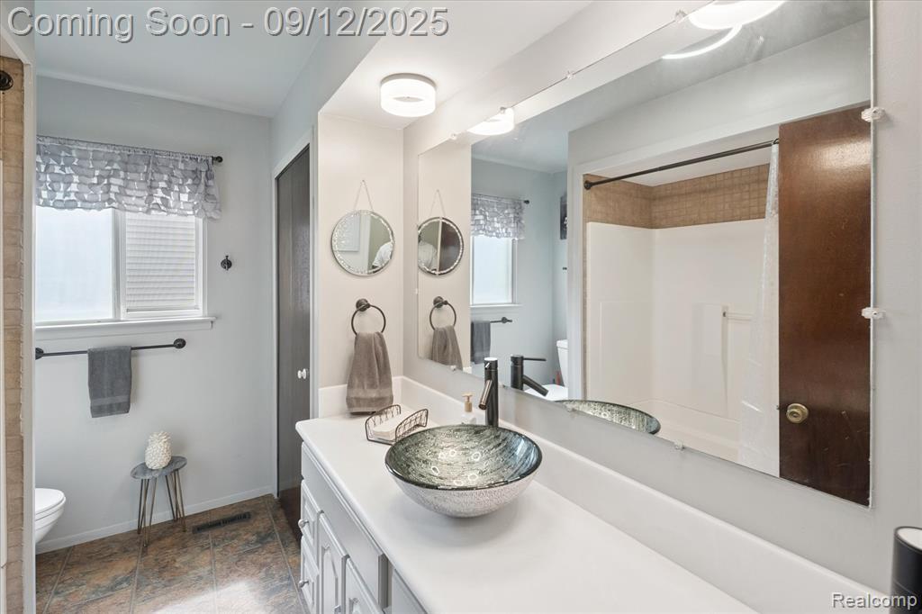 5018 Wishing Well Drive, Grand Blanc, MI 48439 — Photo 22