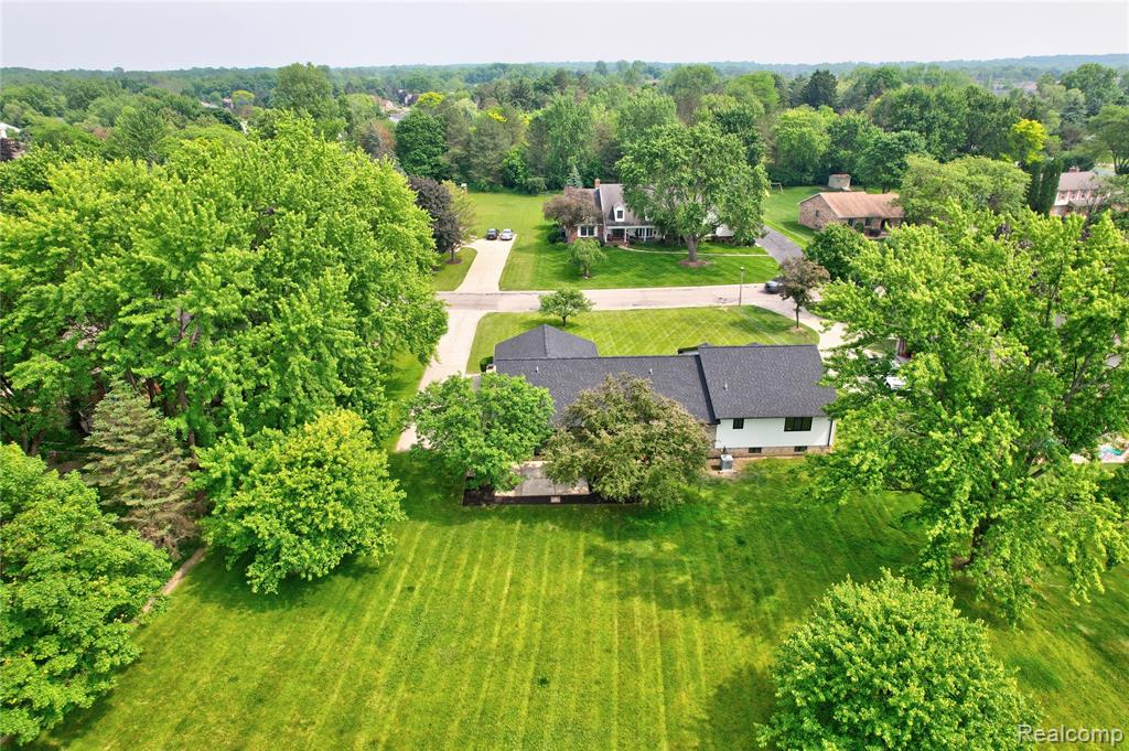 507 Charing Cross Drive, Grand Blanc, MI 48439 — Photo 7