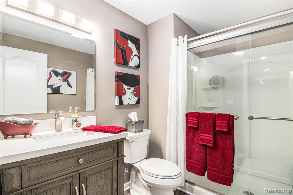 7970 Russell Drive, Westland, MI — Photo 32