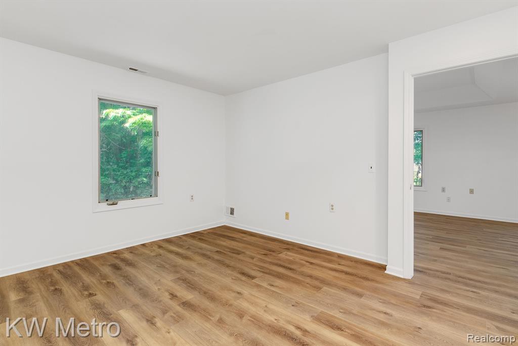 21305 Juniper Court, Farmington Hills, MI 48336 — Photo 22