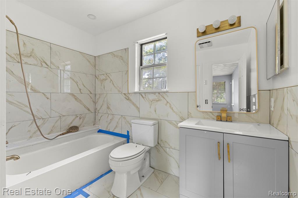 7985 Faircrest Drive, Ypsilanti, MI 48197 — Photo 33