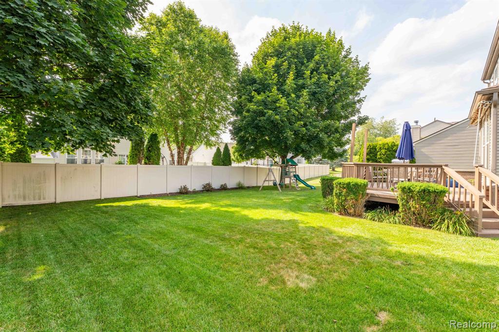 8155 Parkside Drive, Westland, MI — Photo 58