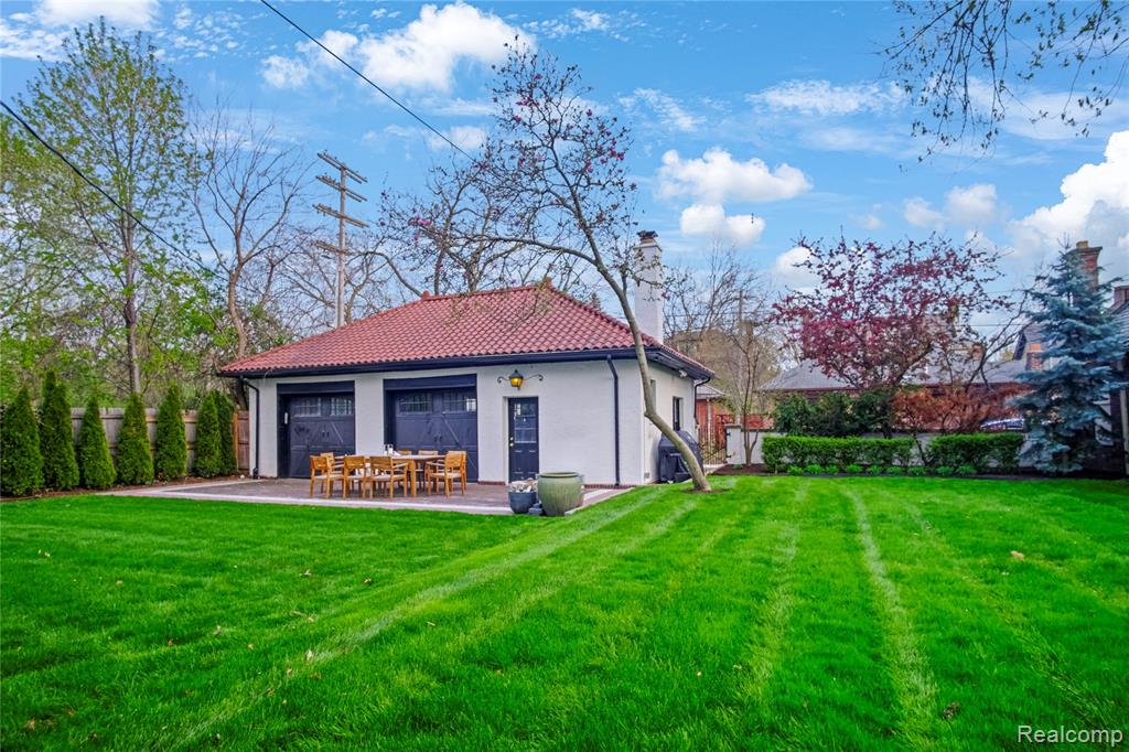 841 W Boston Boulevard - Photo 4