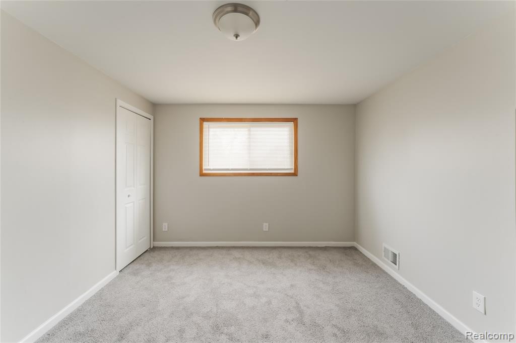 15765 Nicolai Avenue, Eastpointe, MI 48021 — Photo 9