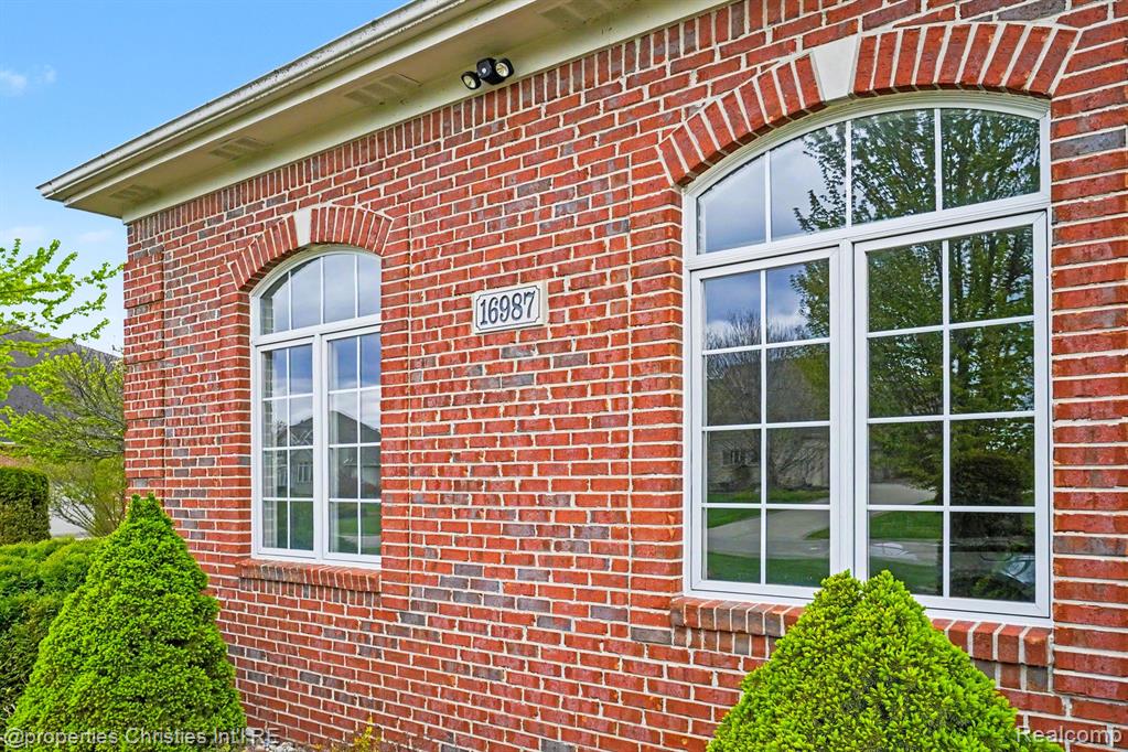 16987 Kings Fairway Lane, Grand Blanc, MI 48439 — Photo 44