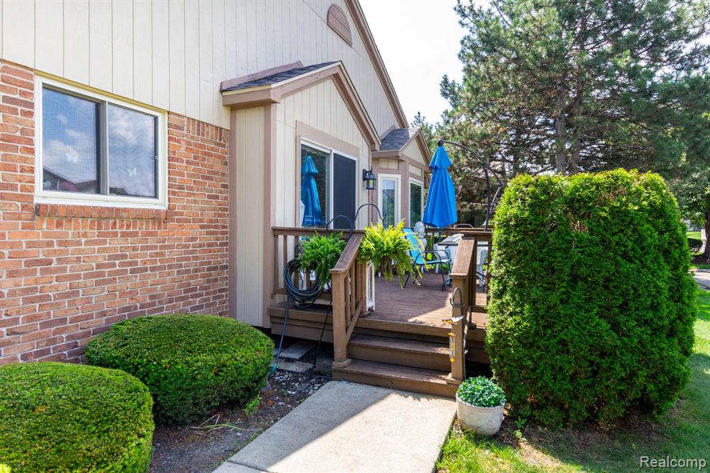 46910 Country Lane, 12, Macomb, MI 48044 — Photo 6