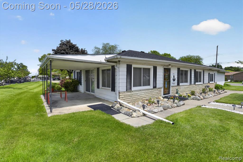 29886 Pointe Drive, Rockwood, MI — Photo 3
