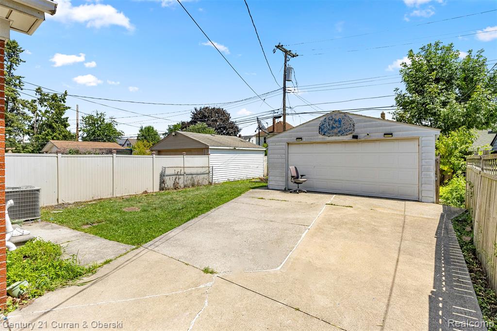 5110 Maple Street, Dearborn, MI 48126 — Photo 42