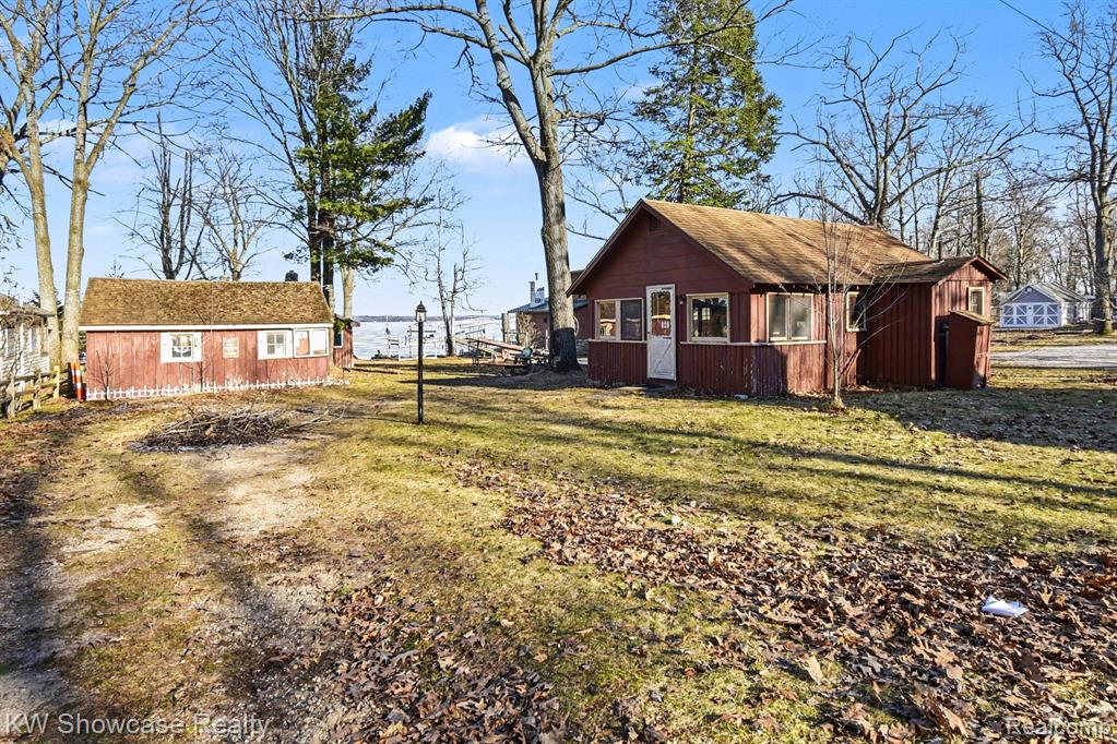 5872 Mount Maria Road, Hubbard Lake, MI 49747 — Photo 37