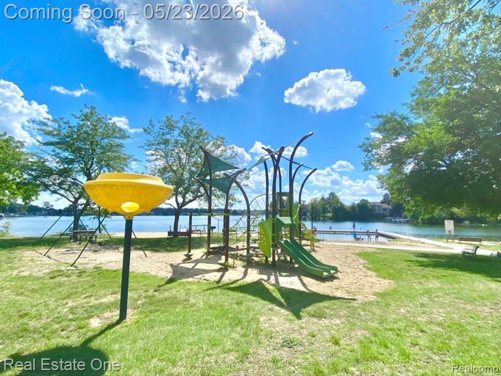 128 S SLATER Street, Lake Orion, MI 48362 — Photo 37