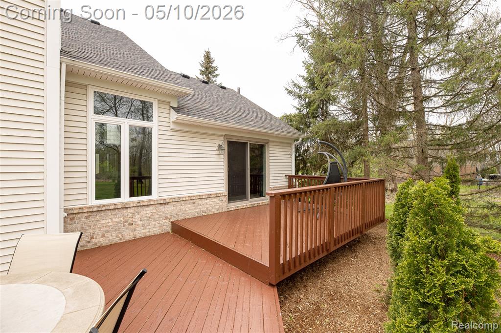 30425 Ridge Court, New Hudson, MI 48165 — Photo 14