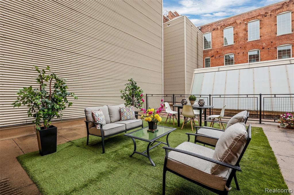 200 River Pl, 13, Detroit, MI 48207 — Photo 14