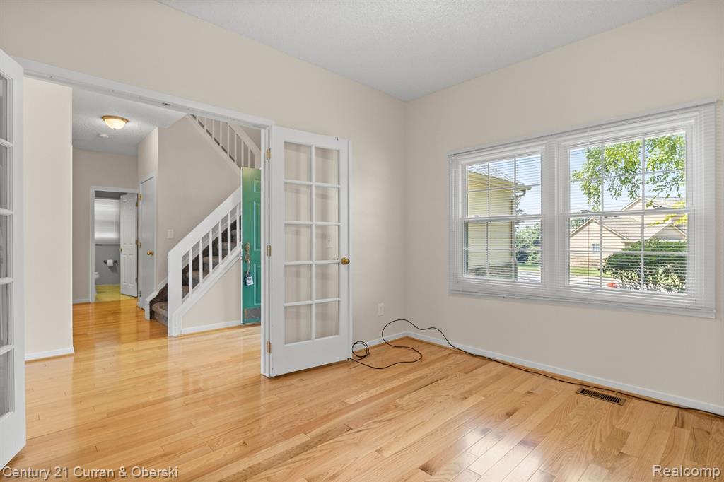 41665 CHARLESTON Lane, Novi, MI 48377 — Photo 8