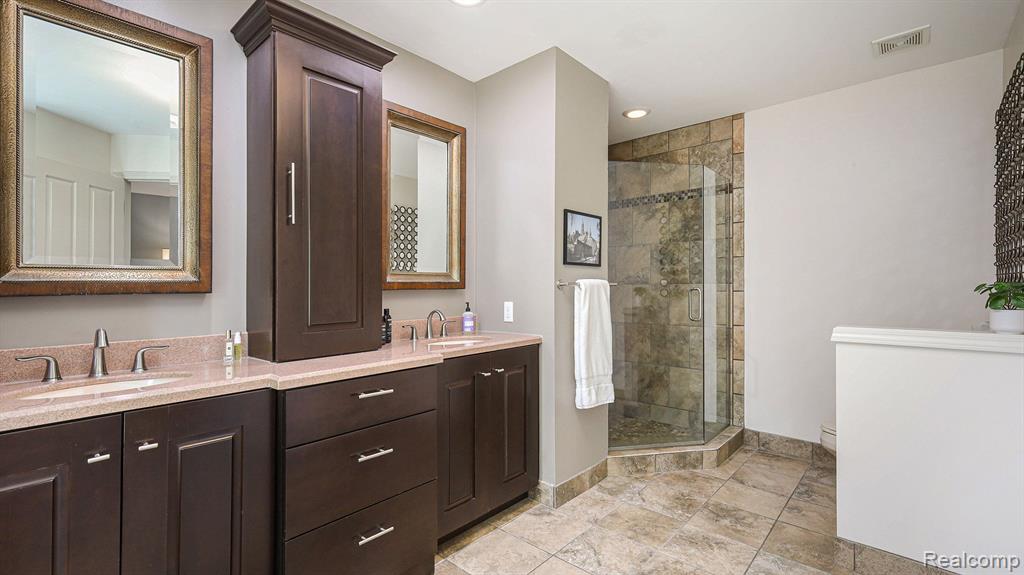 4153 HOLLY Lane, Rochester, MI 48306 — Photo 23