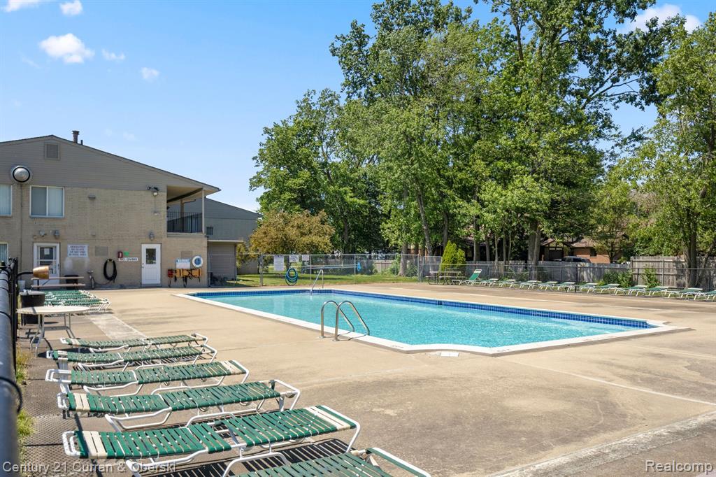 10021 Allen Pointe Drive, 83, Allen Park, MI 48101 — Photo 26