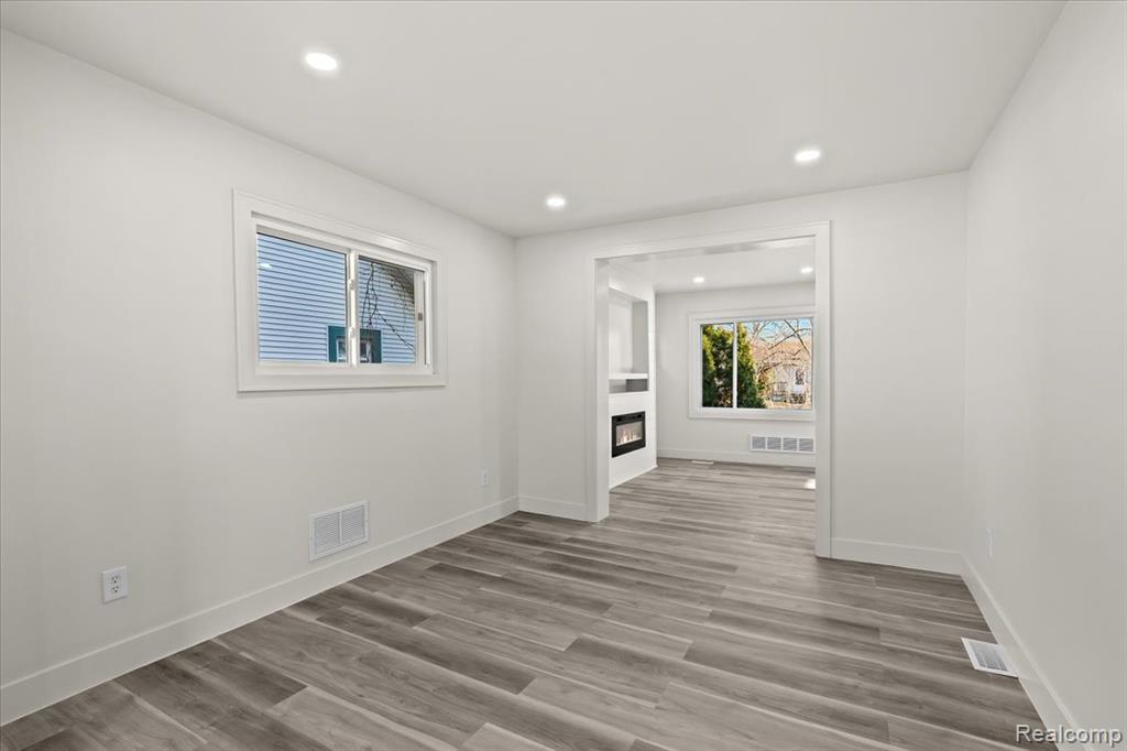 26059 Brush Street, Madison Heights, MI 48071 — Photo 11
