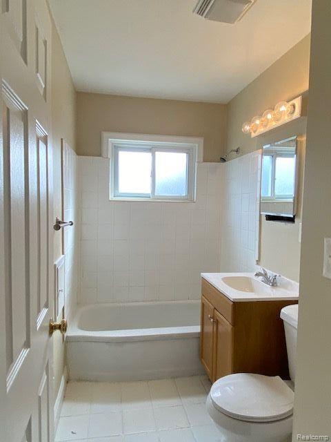 920 E MAPLEDALE Avenue, Hazel Park, MI 48030 — Photo 7