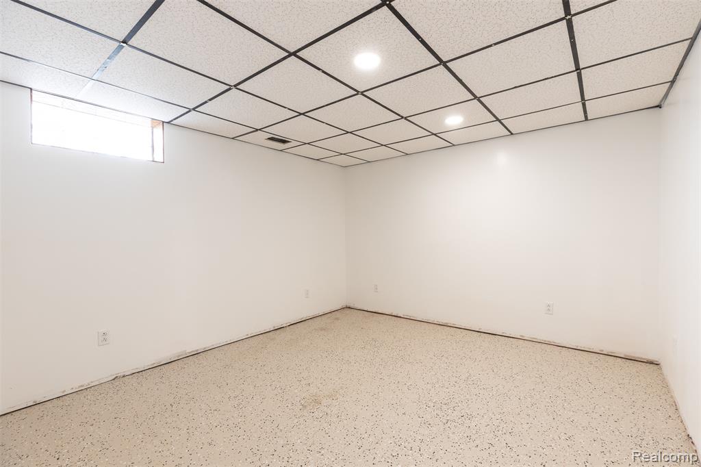 613 Riverbank Street, Lincoln Park, MI 48146 — Photo 18